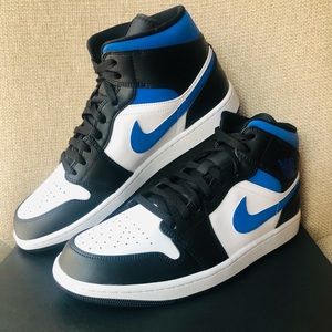 AIR JORDAN 1 MID BRAND NEW!
